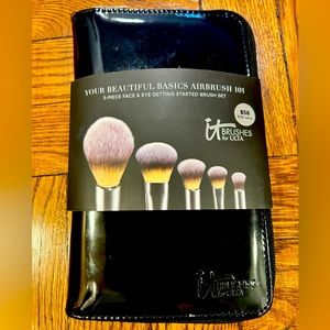 IT cosmetics brush set